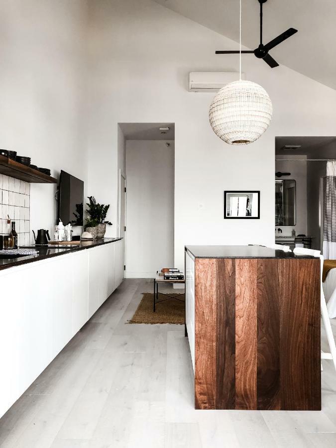 Lokal Hotel Кеп-Мей Екстер'єр фото