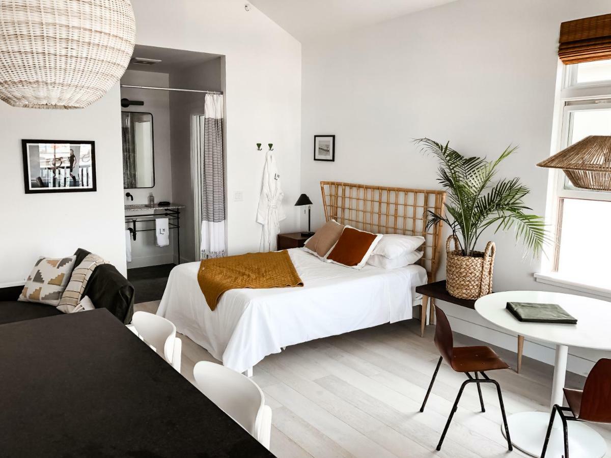 Lokal Hotel Кеп-Мей Екстер'єр фото