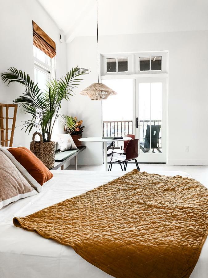 Lokal Hotel Кеп-Мей Екстер'єр фото