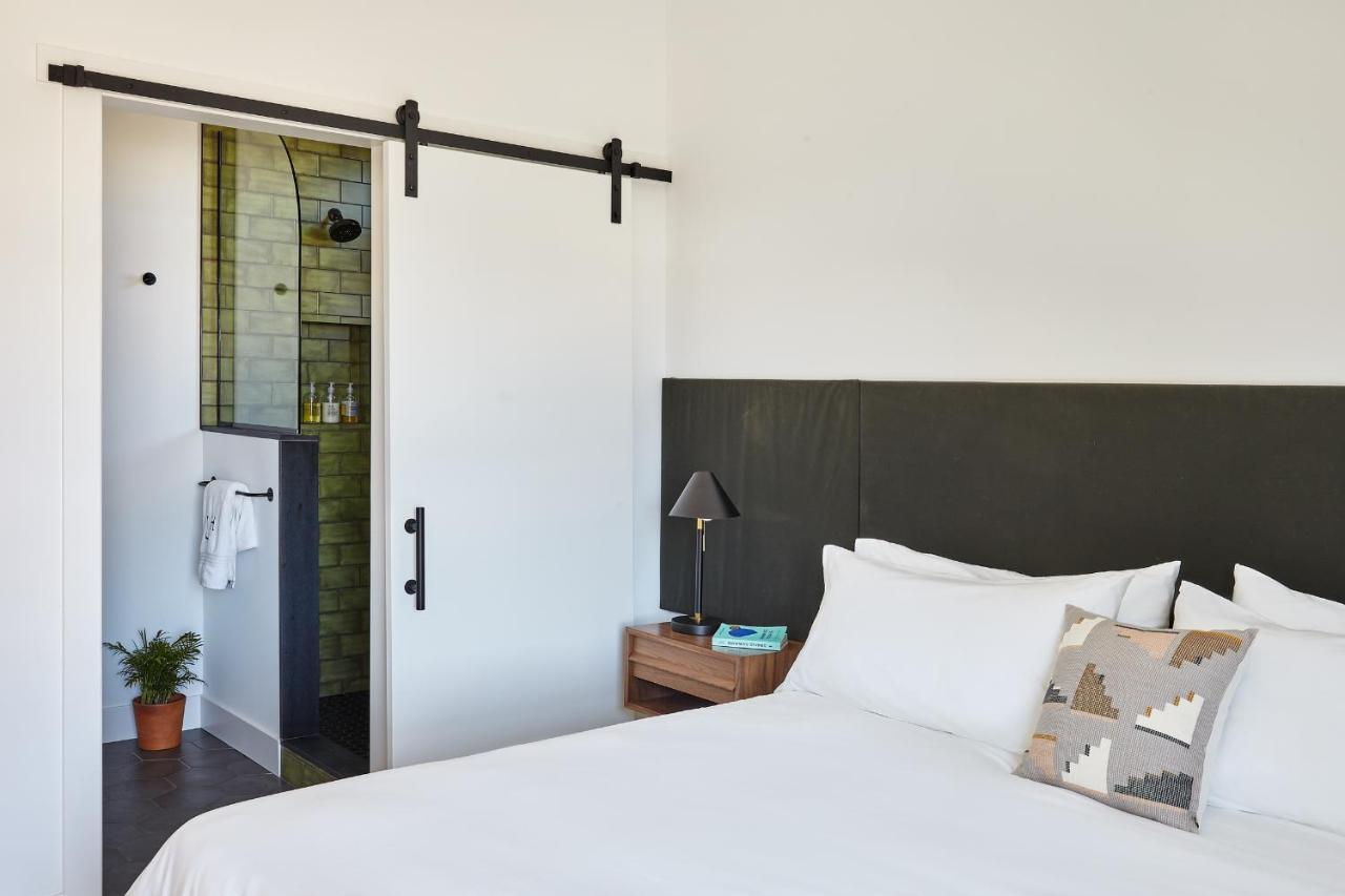Lokal Hotel Кеп-Мей Екстер'єр фото